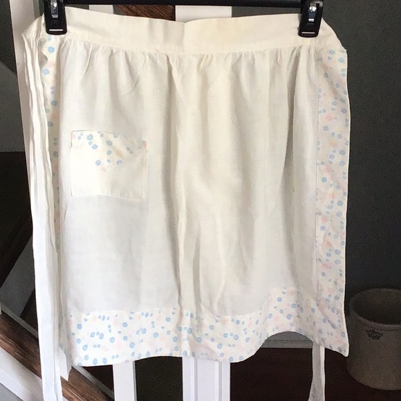 2 vintage aprons - Picture 7 of 10